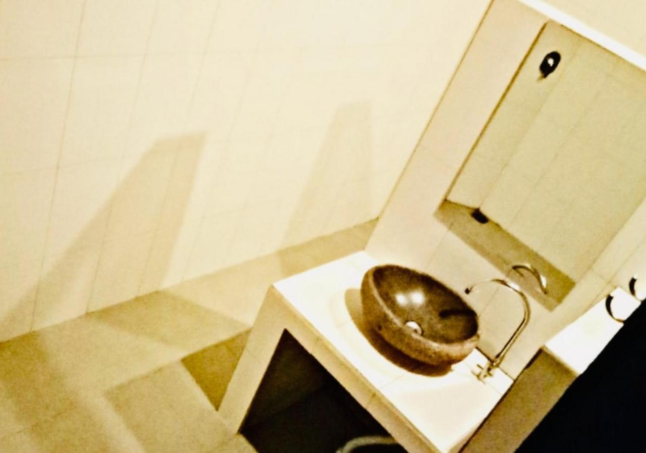 Ocean Hostel Ceningan Island ภายนอก รูปภาพ