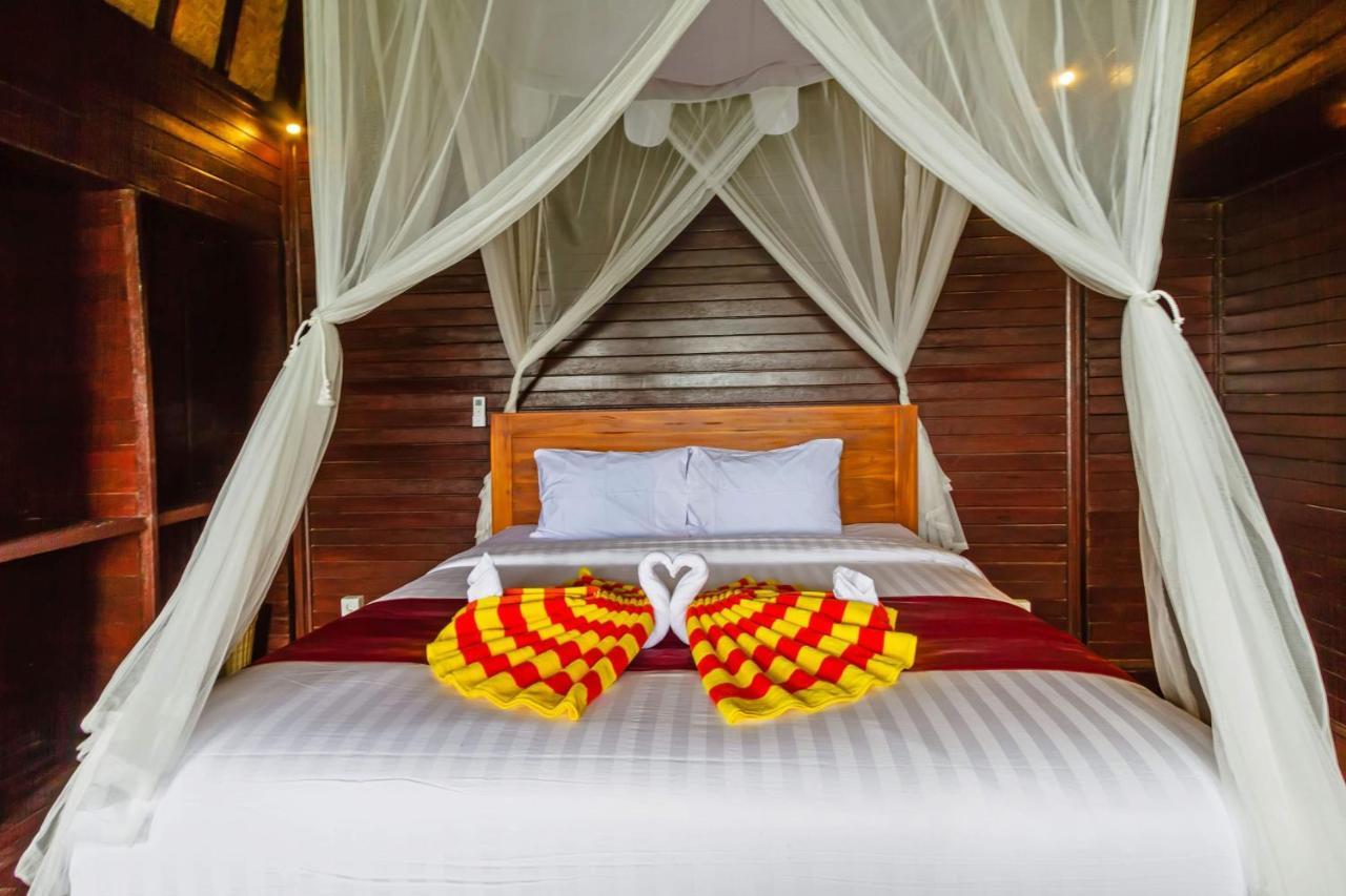 Ocean Hostel Ceningan Island ภายนอก รูปภาพ