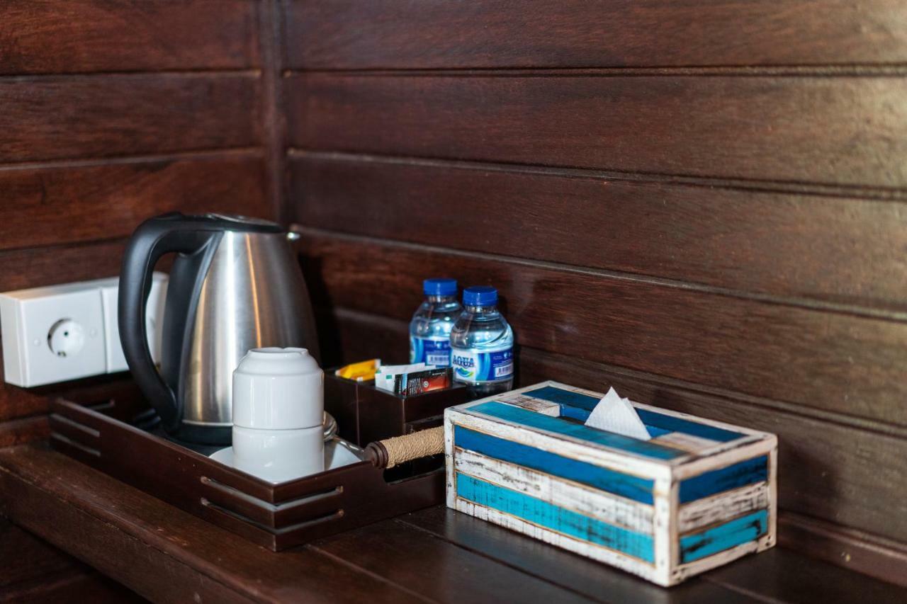 Ocean Hostel Ceningan Island ภายนอก รูปภาพ